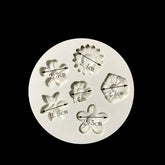 Baking cake decorating florets